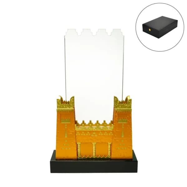 Castle Design Crystal Award in Black Presentation Box